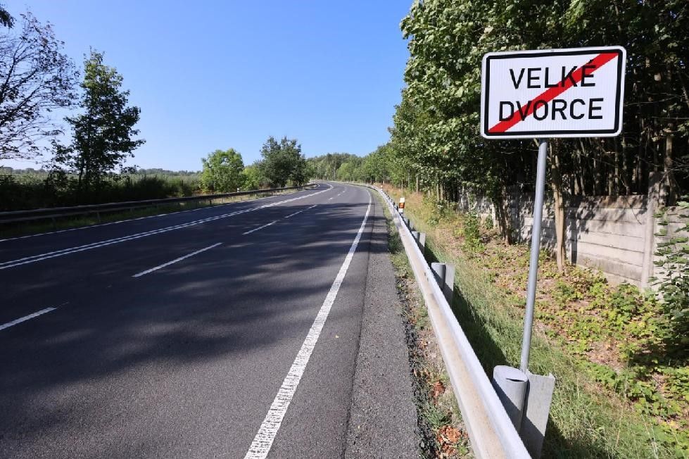 obrázek: Kraj slavnostně otevřel opravené silnice na Domažlicku a Tachovsku