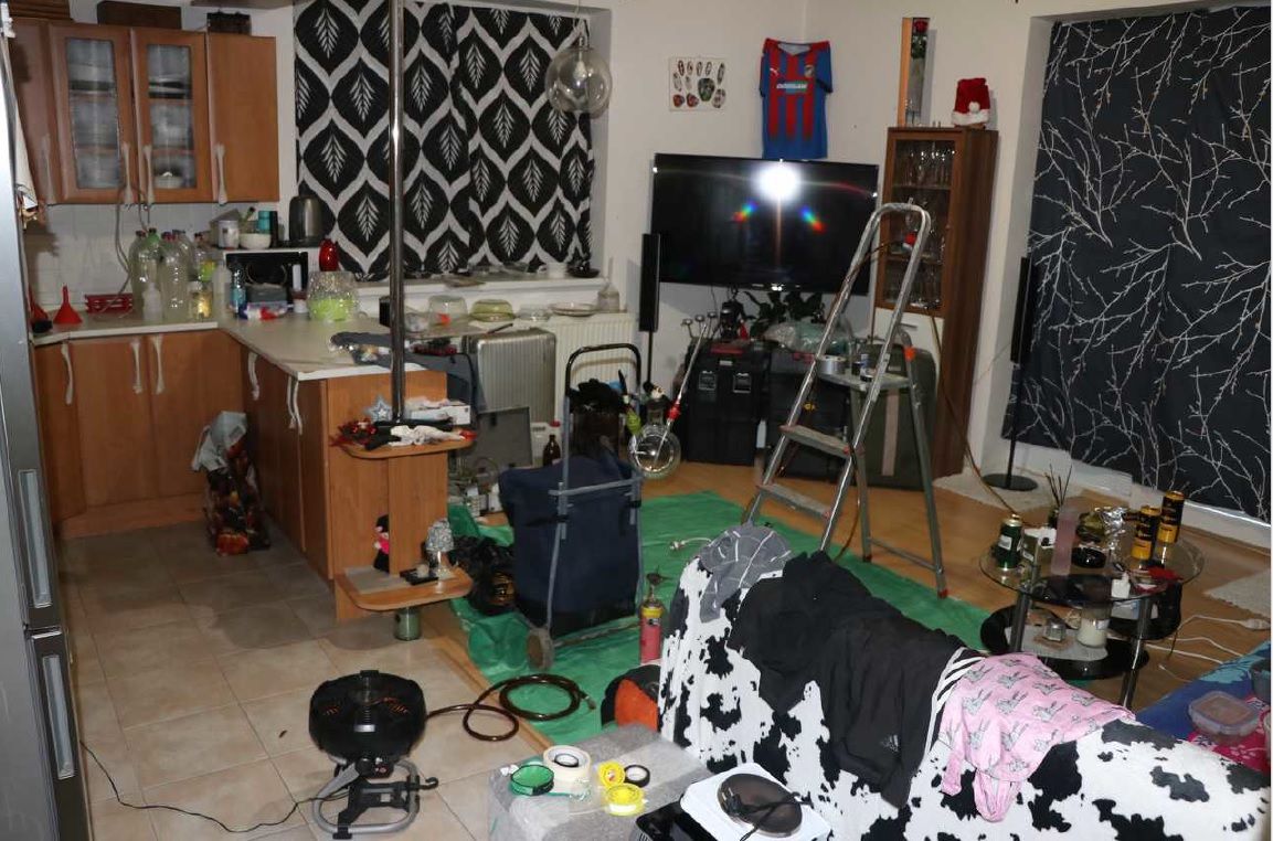 Kriminalisté odhalili v Tlučné varnu pervitinu