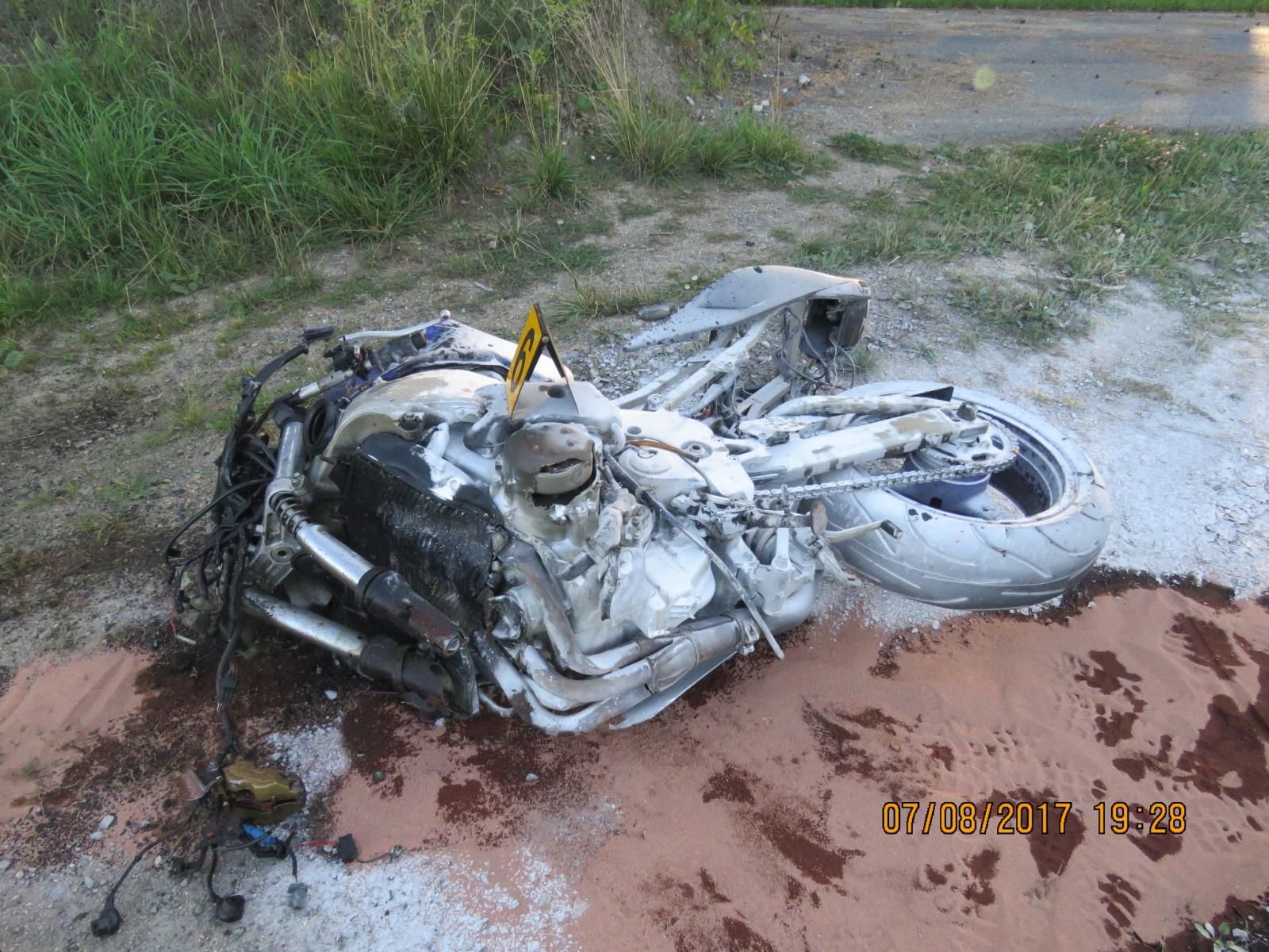 obrázek: Motocyklista zemřel po srážce s autem u Janova