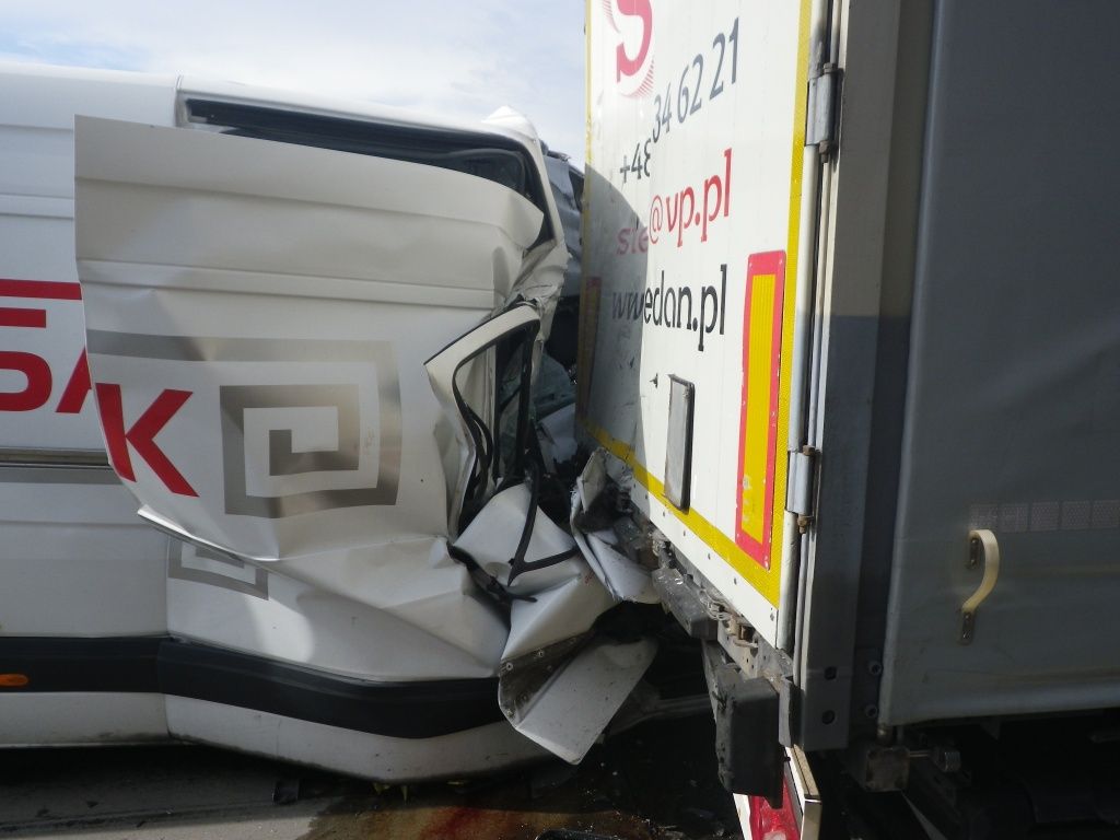 obrázek: Na D5 u Nýřan zemřel řidič dodávky po střetu s kamionem