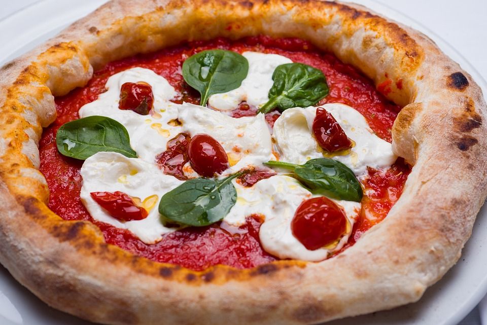obrázek: Nechtěl odejít z pizzerie, nadával strážníkům