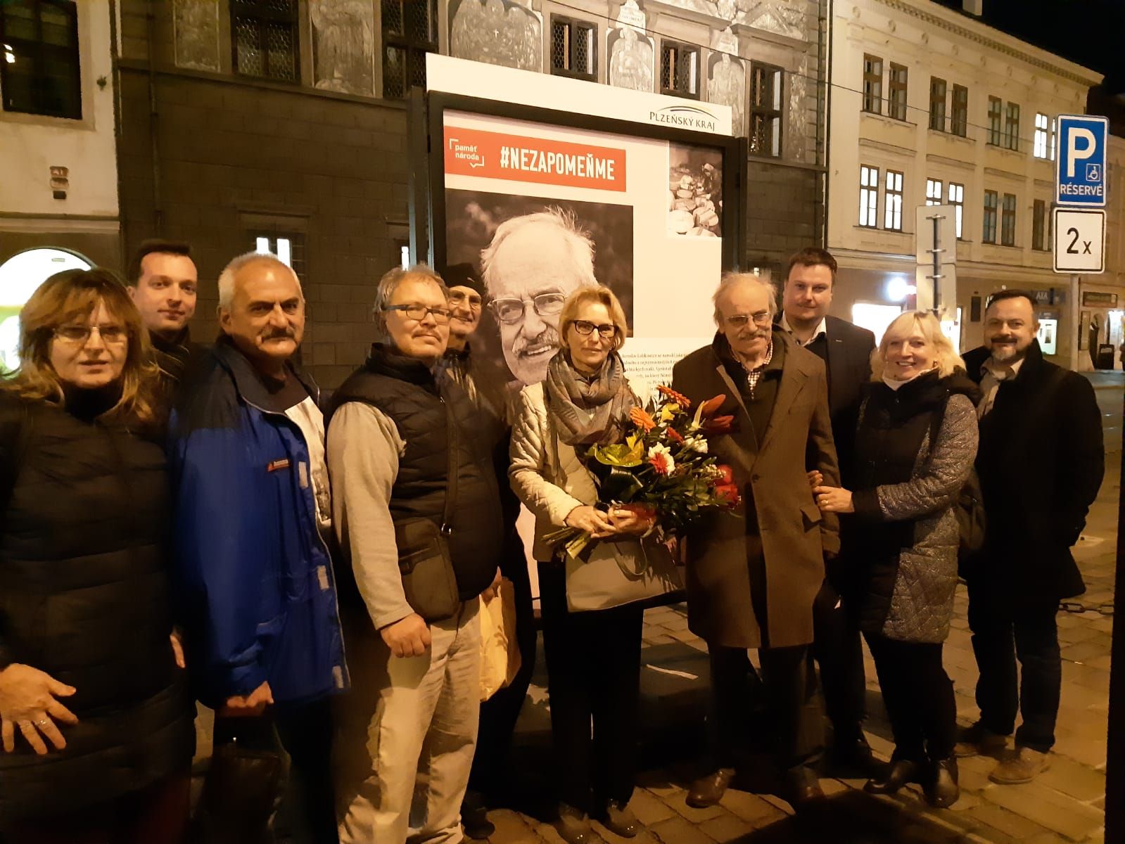 Nezapomeňme. Plzeňská TOP 09 si připomněla důležitost demokracie