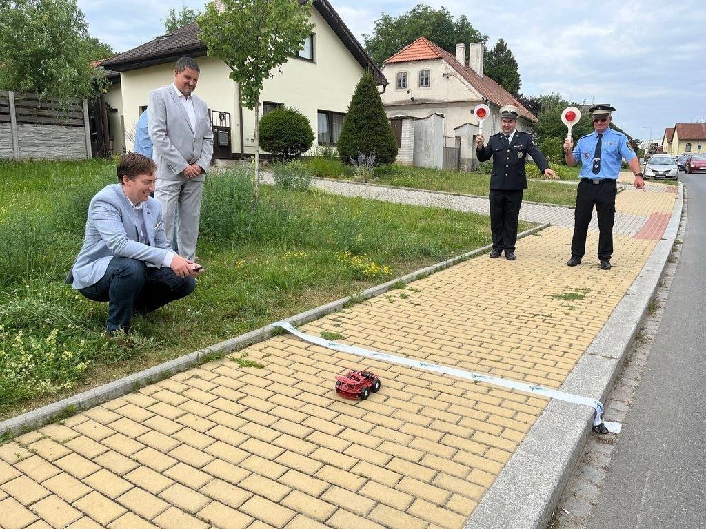 obrázek: Nohu z plynu! V Radobyčicích odstartovalo úsekové měření rychlosti