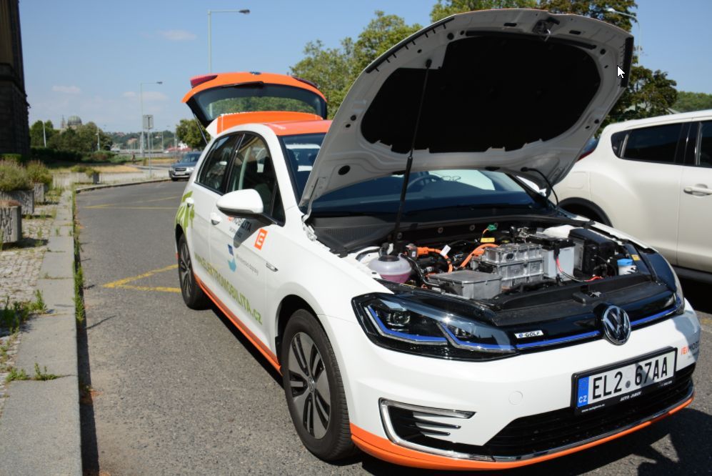 Obce sousedící s letištěm Líně se spojují, chtějí jednat s Volkswagenem