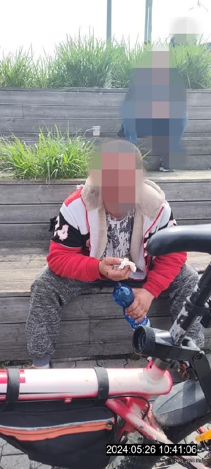 obrázek: Opilec skončil v péči záchranářů po pádu obličejem na kolo