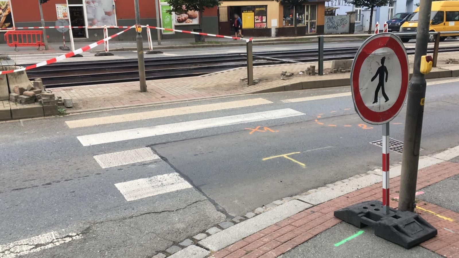 obrázek: Opilý řidič srazil na Klatovské chodce, ten letěl 25 metrů vzduchem