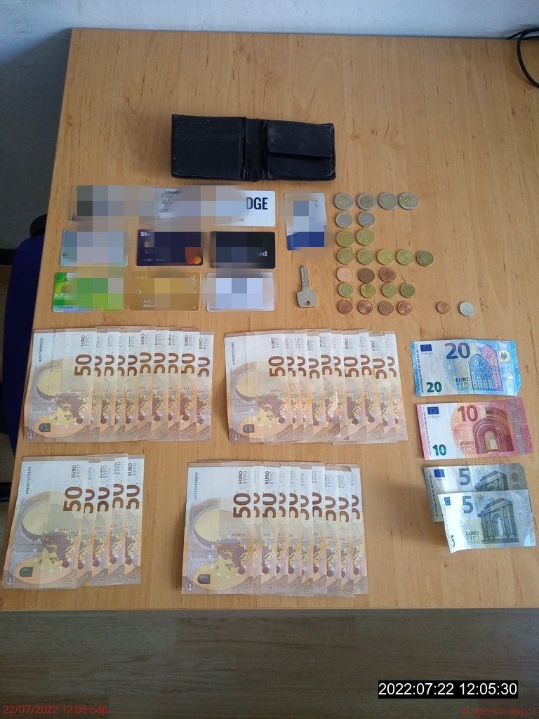 obrázek: Peněženka nalezená v nemocnici ukrývala přes 1800 eur