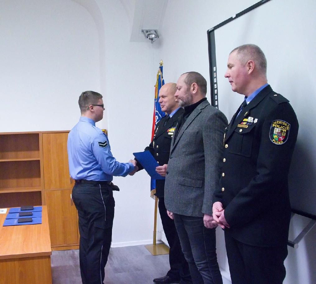 obrázek: Pět nových kolegů přivítala do svých řad Městská policie Plzeň