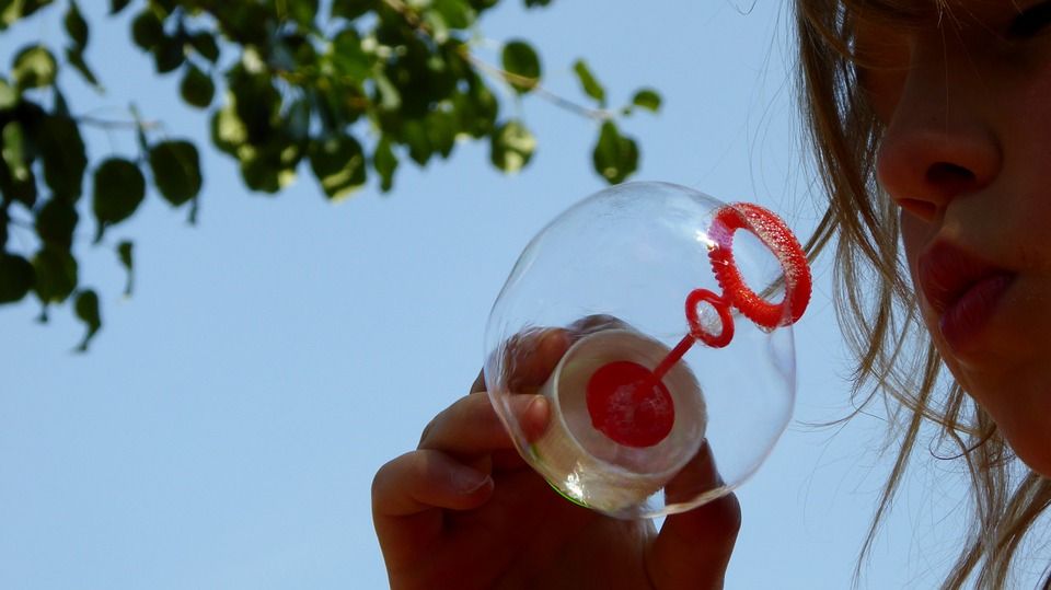 Plzeňské Husovo náměstí v pátek ožije