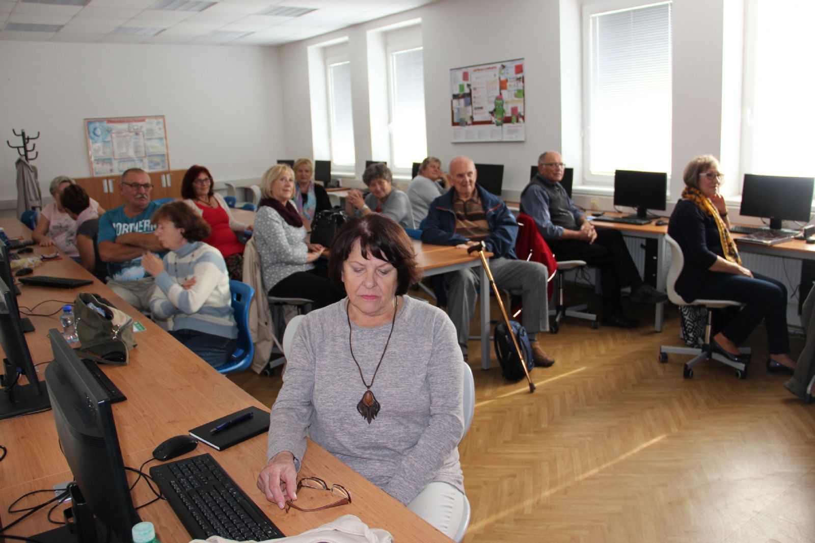 Plzeňský centrální obvod zahájil podzimní počítačové kursy pro seniory