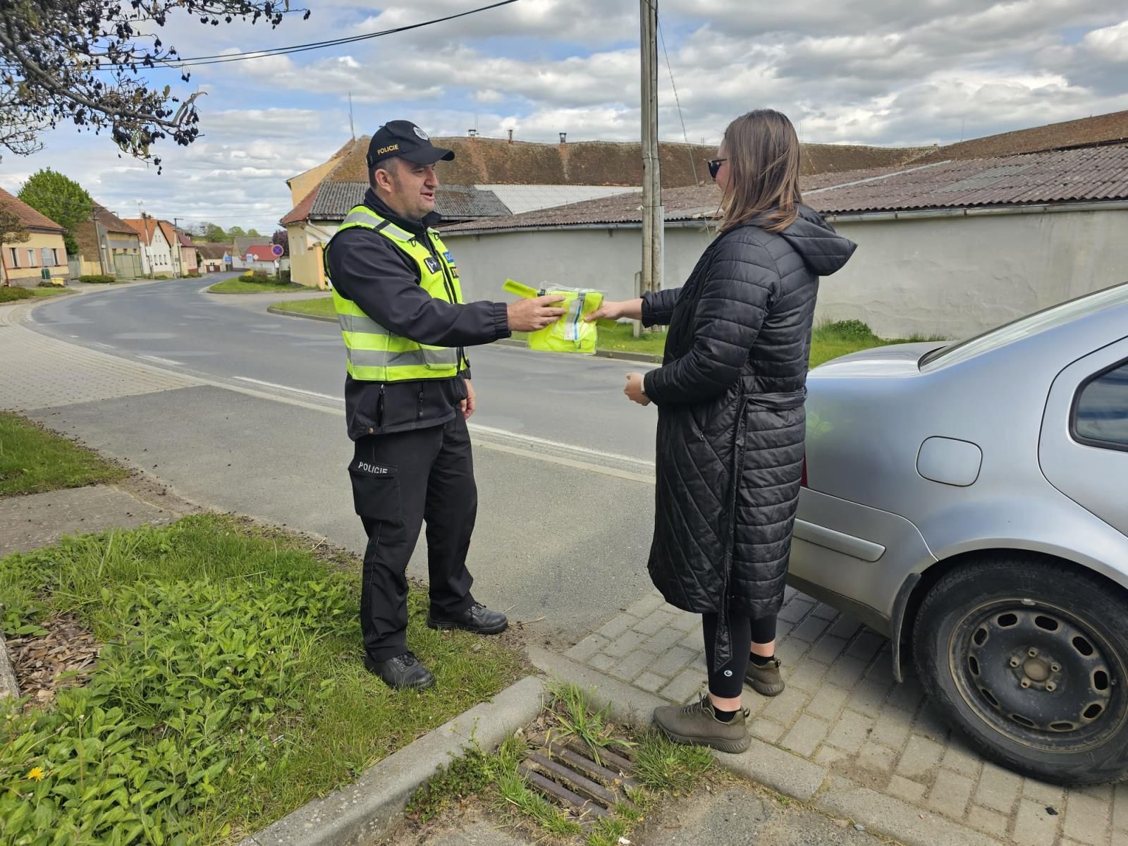 obrázek: Policisté na silnicích kraje zkontrolovali 248 aut