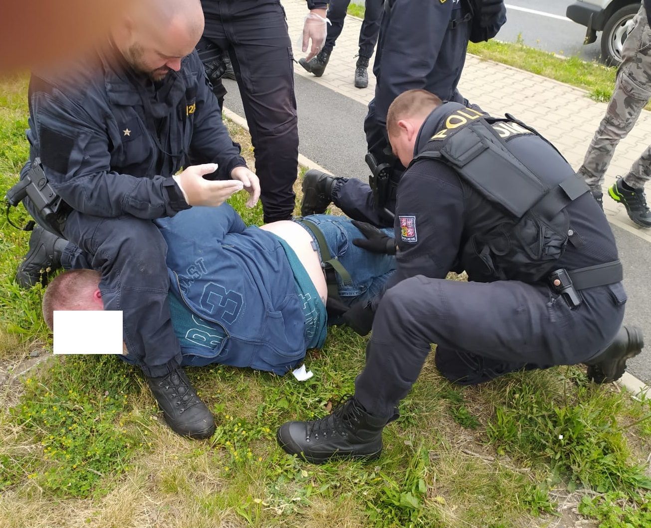 obrázek: Potřeboval se uklidnit, na Borech střílel do vzduchu