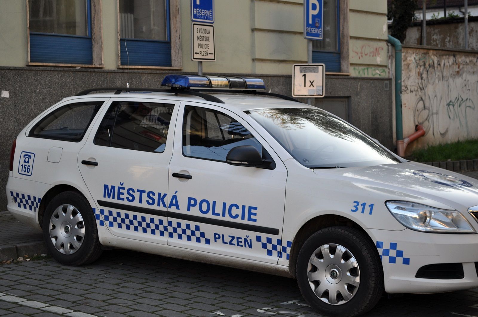 obrázek: Promrzlý muž ležel v bahně na staveništi