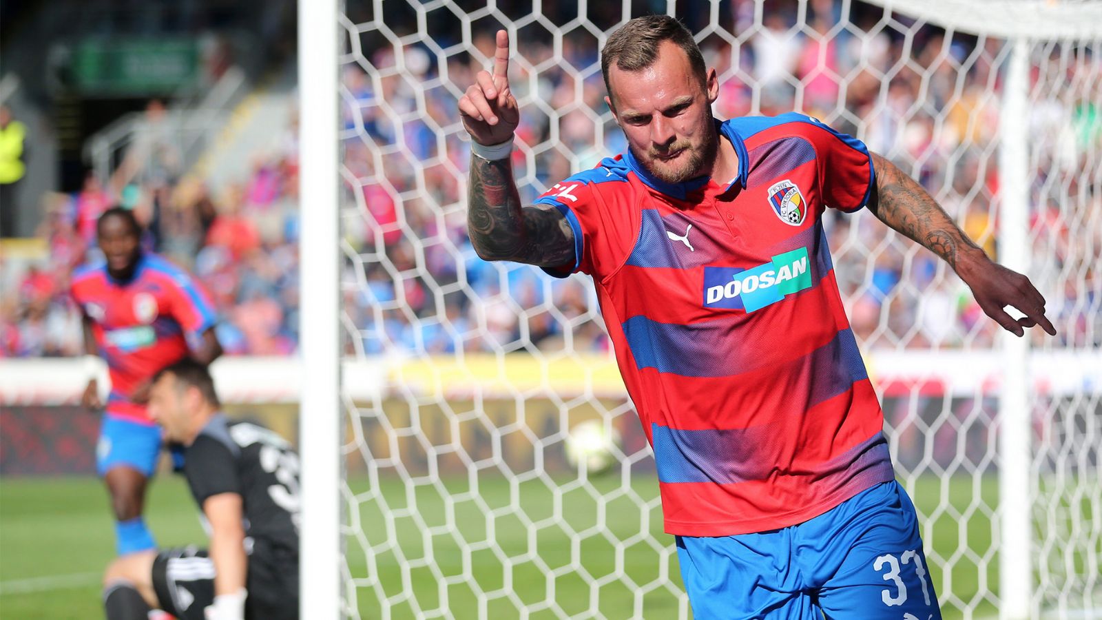 Řezníček přestupuje do belgického Lokerenu, Zeman do Izraele