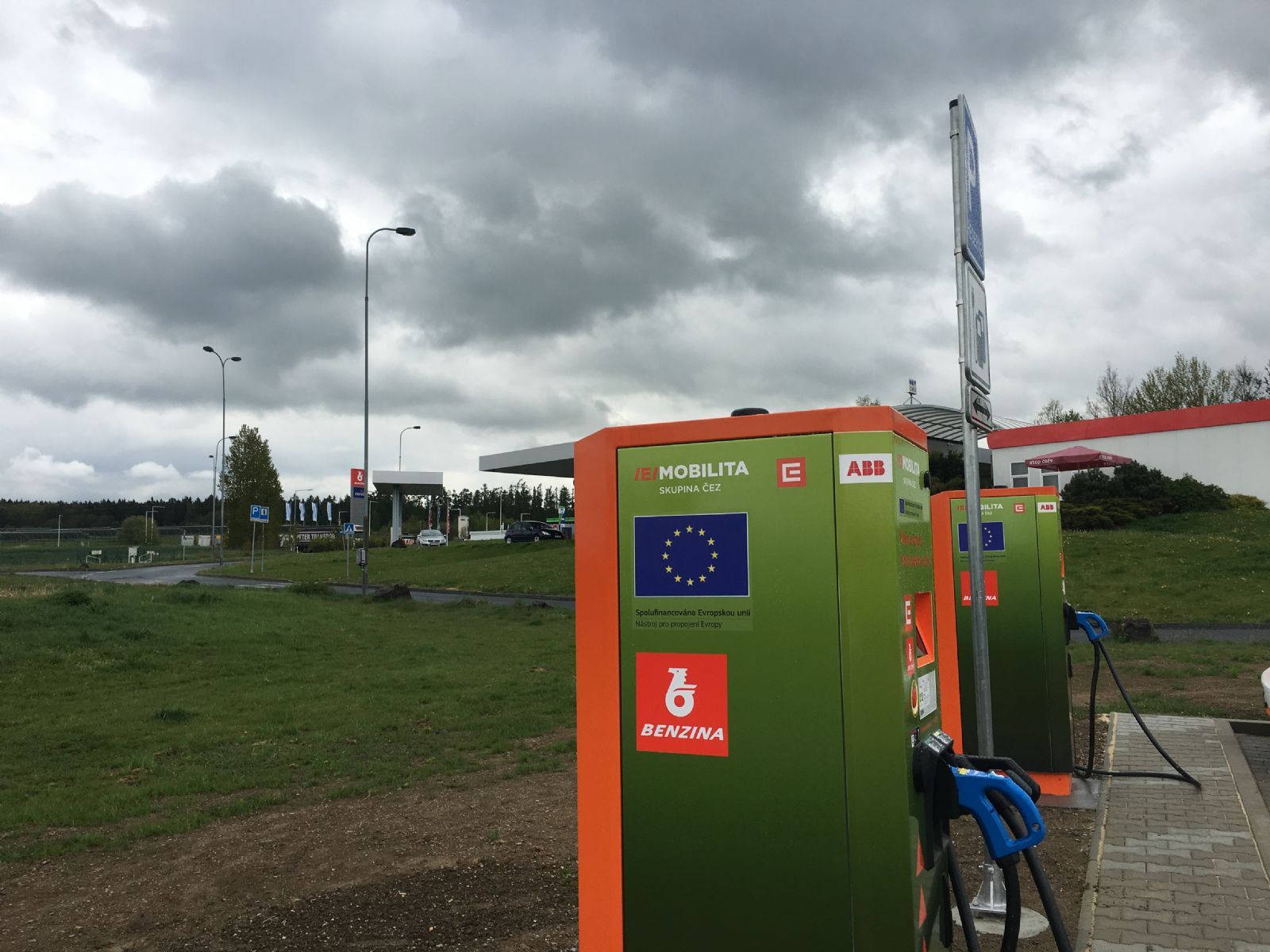 Unipetrol a ČEZ rozšiřují v regionu nabídku sítě Benzina o elektrickou energii