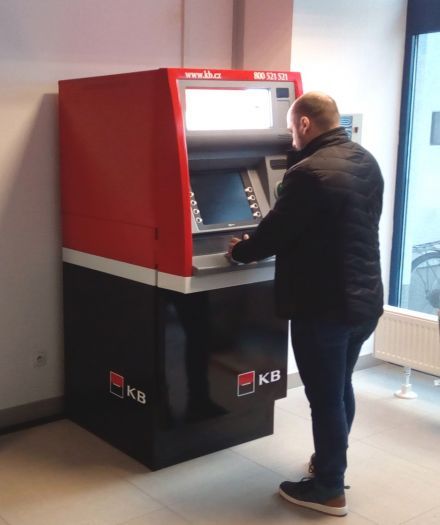 obrázek: V Klatovské nemocnici je nově bankomat