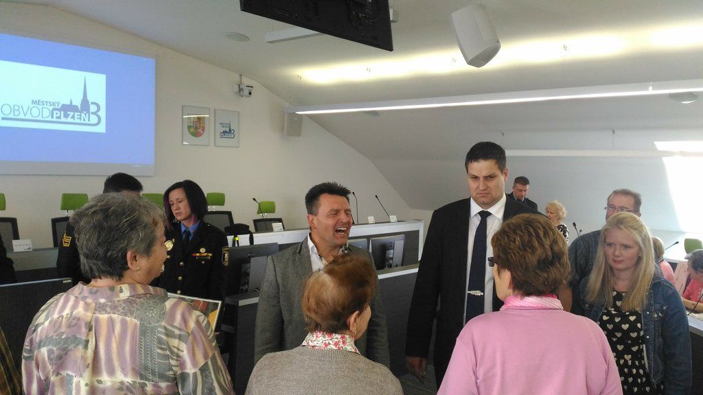 obrázek: V plzeňském centrálním obvodu zakončili třetí Plzeňskou senior akademii