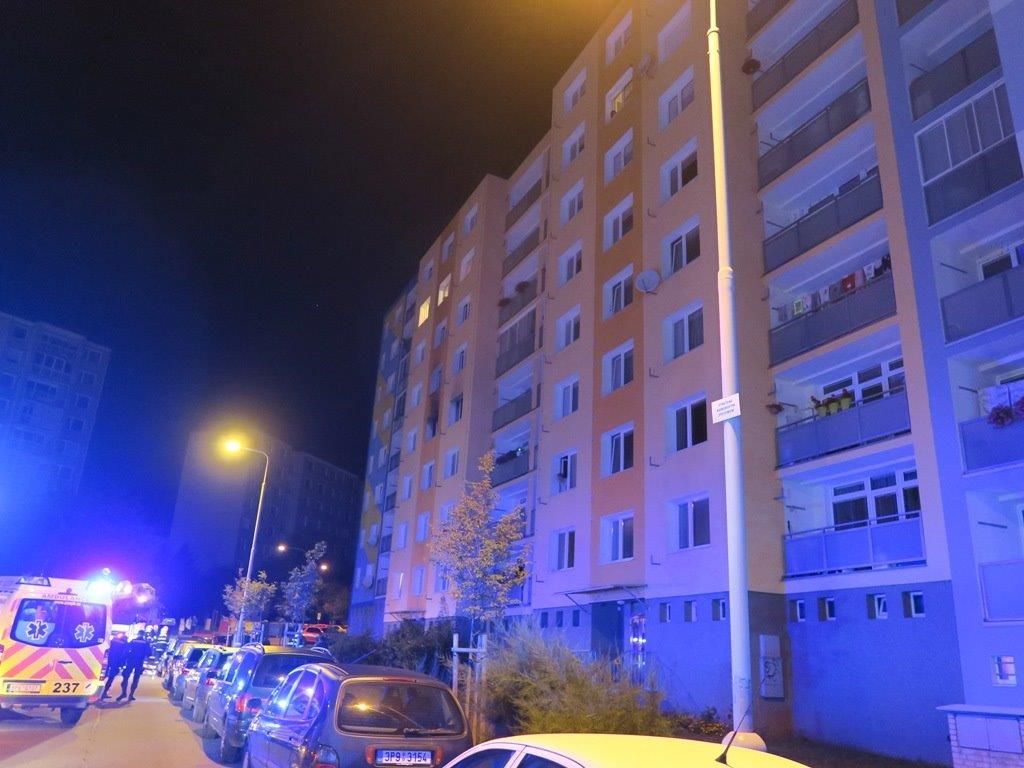 obrázek: V Plzni na Košutce vyhořel byt pravděpodobně od powerbanky 