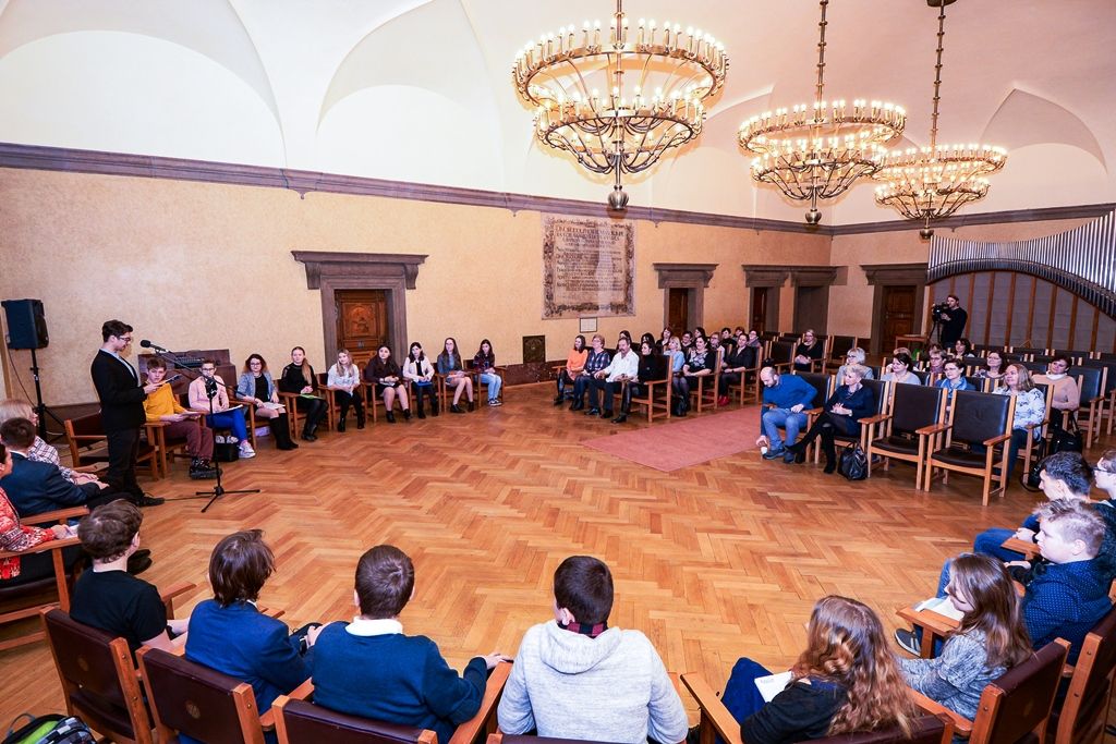 obrázek: V Plzni poprvé zasedal městský žákovský parlament