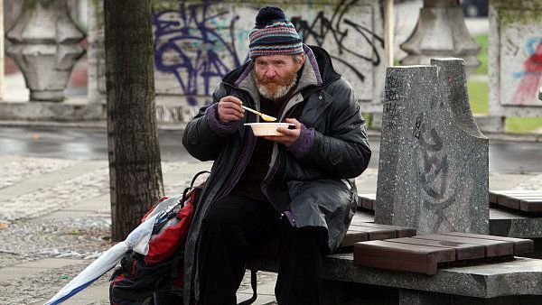 obrázek: Vařiče, rukavice a další vybavení pro bezdomovce. Plzeň zafinancuje nákup