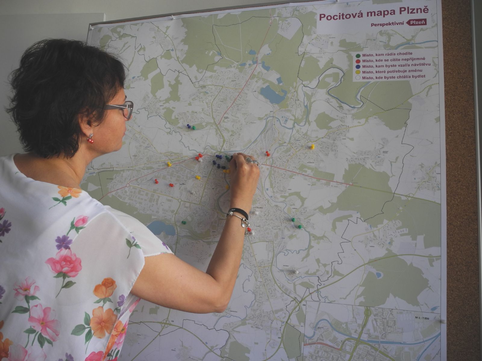 Vezměte barevné špendlíky a řekněte od pátku odborníkům, jak se v Plzni cítíte