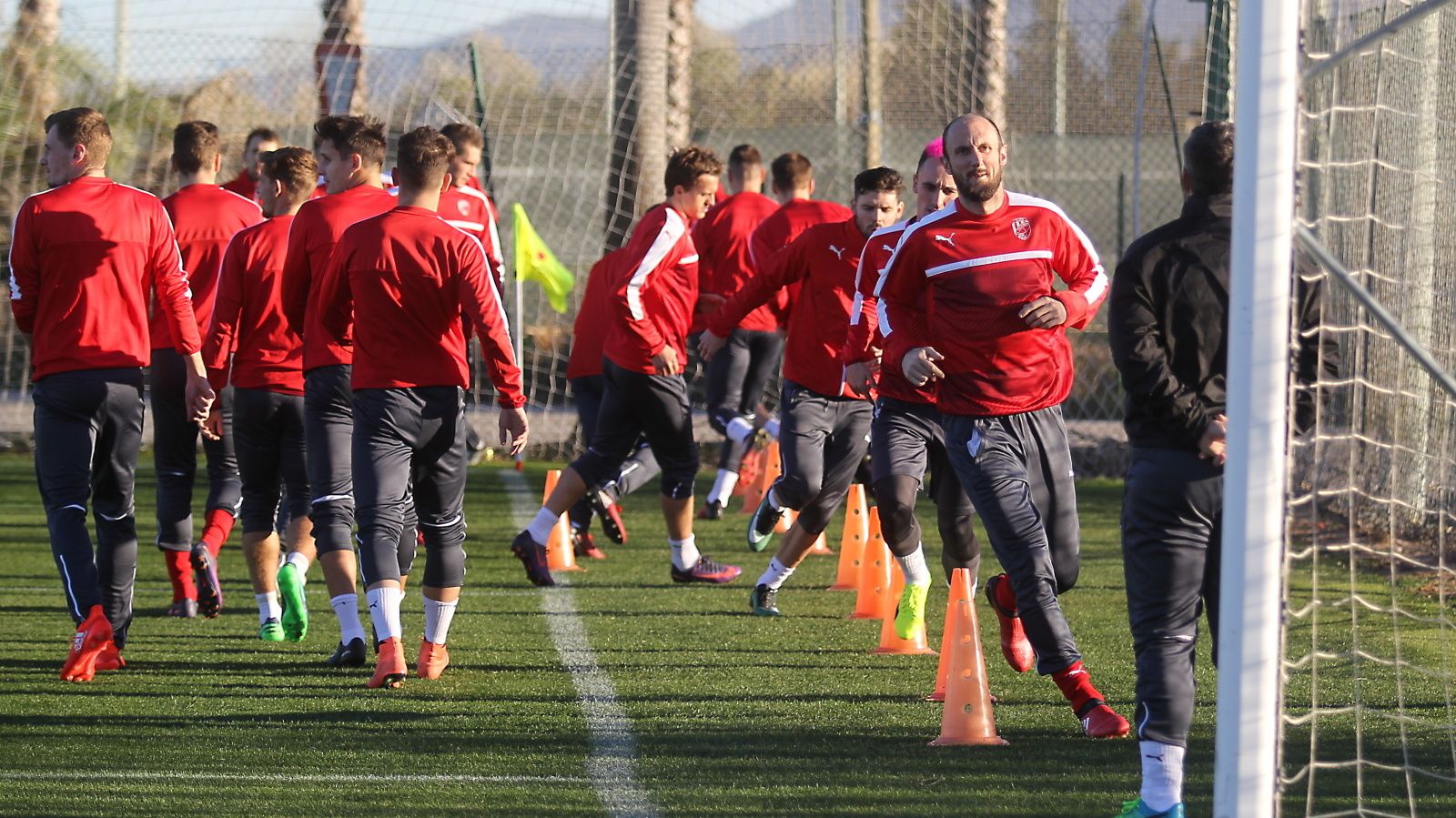 obrázek: Viktoria odcestovala na druhé španělské soustředění bez Baránka, Chriena a Pilaře