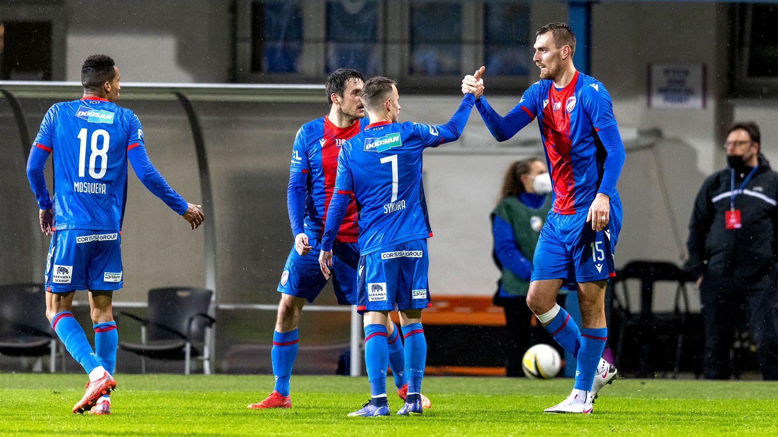 Viktorka porazila Hradec a jde do čela ligy!