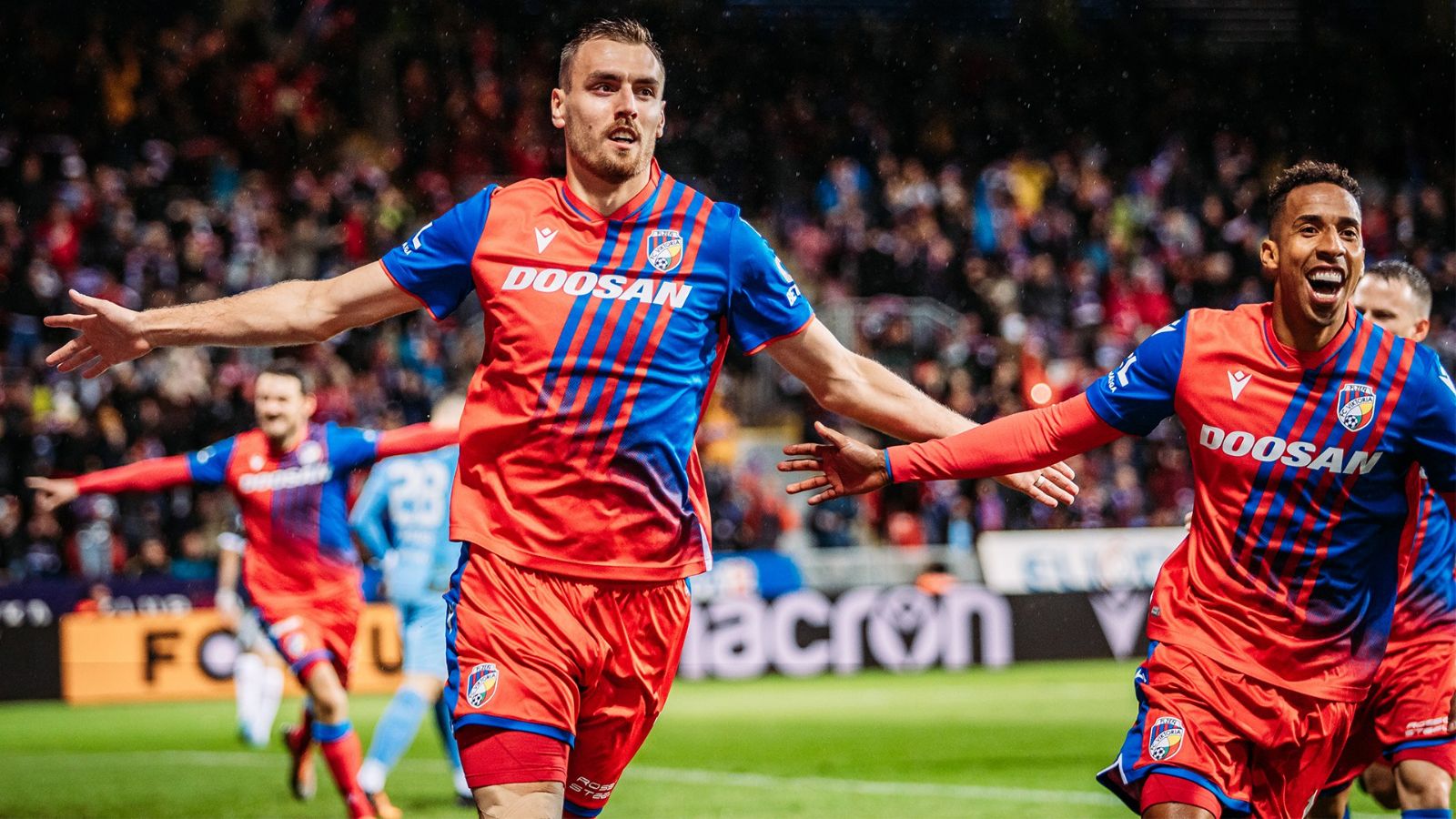 Viktorka porazila Slavii 3:0 a vede ligu!