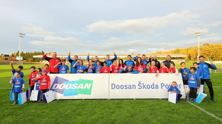 obrázek: Vítězové soutěže s Doosanem si zatrénovali s hráči Viktorie