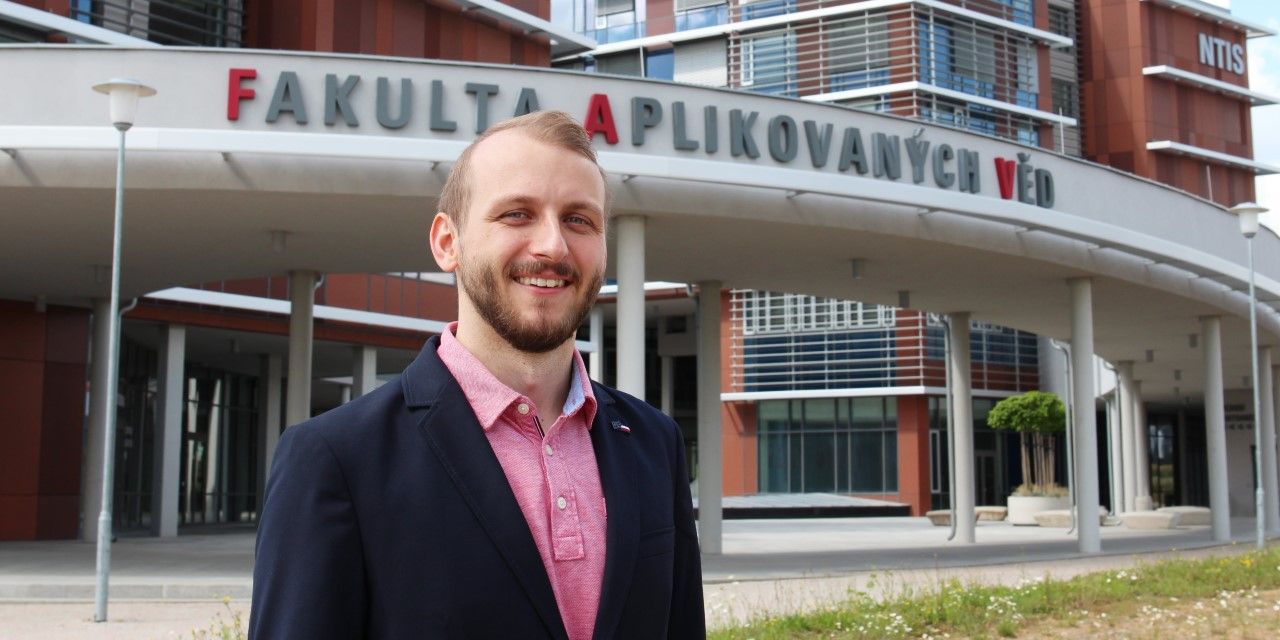 Vynikající studenti vysokých škol v Plzni získali stipendia
