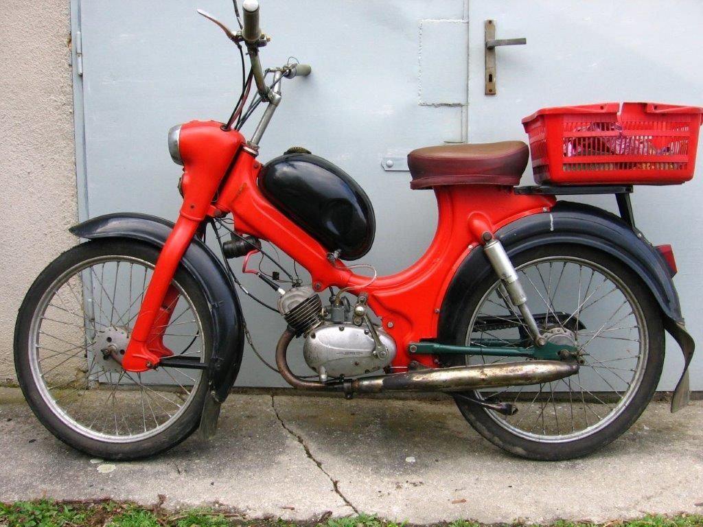 obrázek: Z garáže na Borech zmizely dva mopedy Stadion 