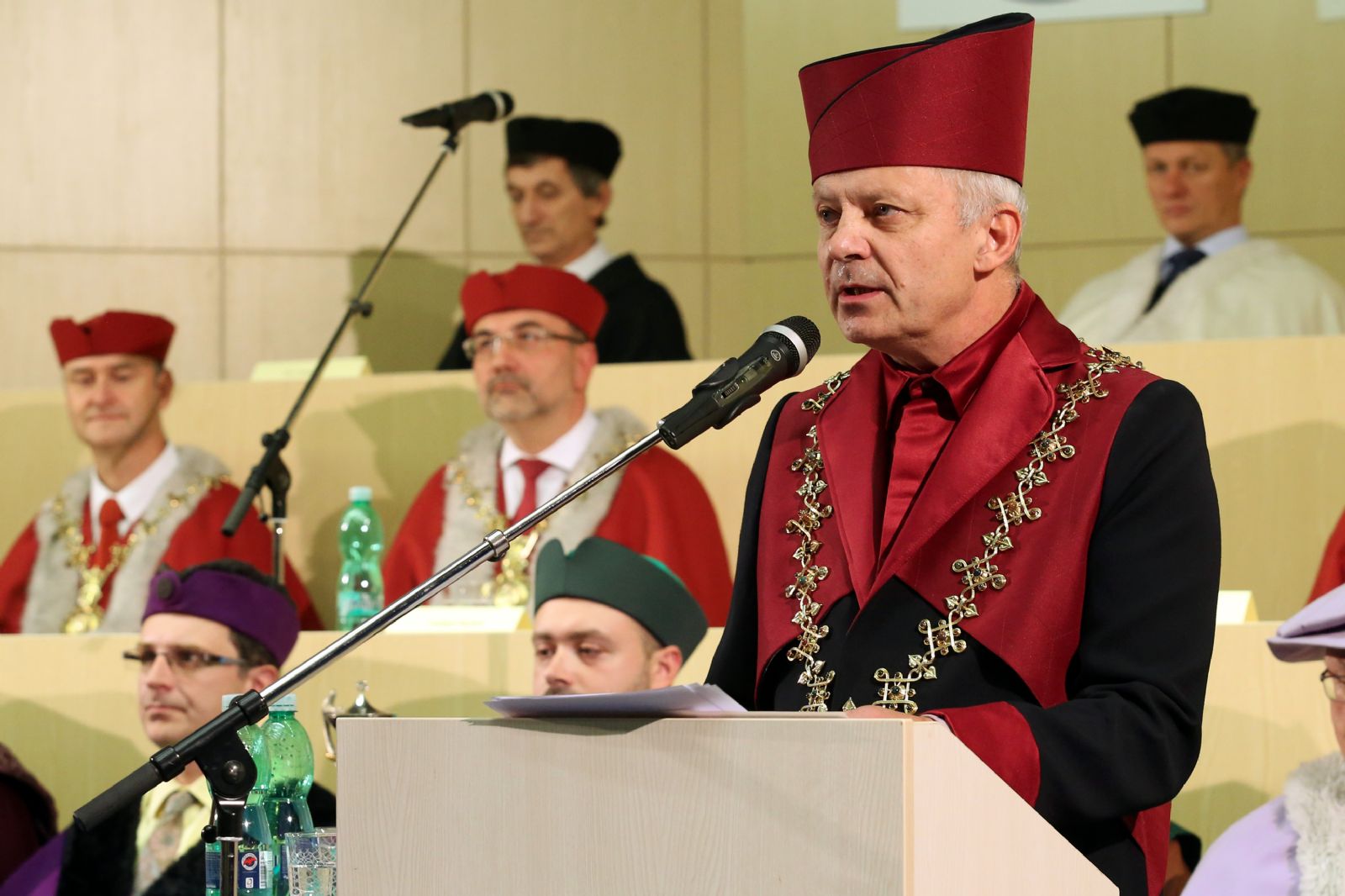 obrázek: Univerzita oslaví Listopad, ocení členy stávkových výborů