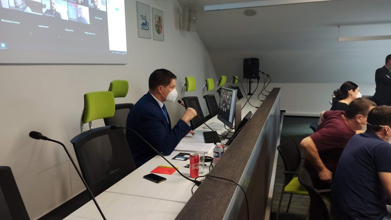 obrázek: Zastupitelstvo Trojky zasedlo poprvé v historii online
