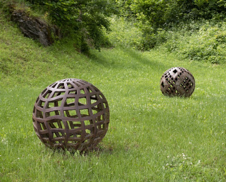 Čestmír Suška, Síťovaná koule, 2010
