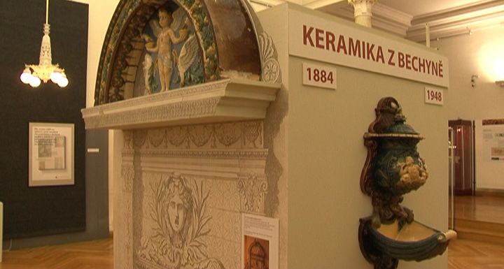 Keramika z Bechyně je k vidění v Západočeském muzeu - video