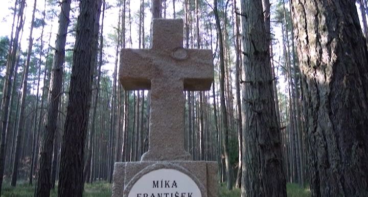 PLZEŇSKÁ 1: Bolevečtí rodáci obnovili další památné místo