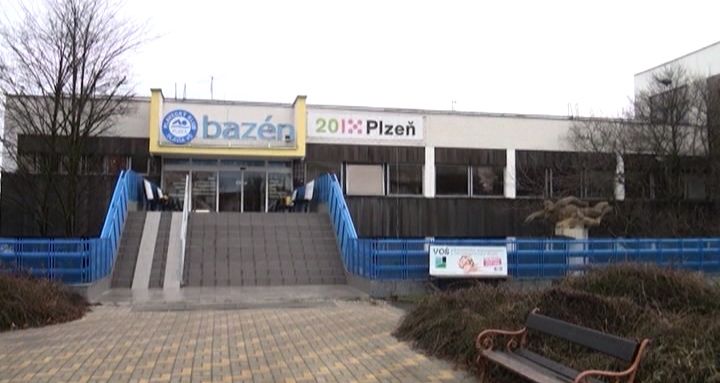 PLZEŇSKÁ 1: Venkovní bazén na Lochotíně bude letos sloužit Plzeňanům