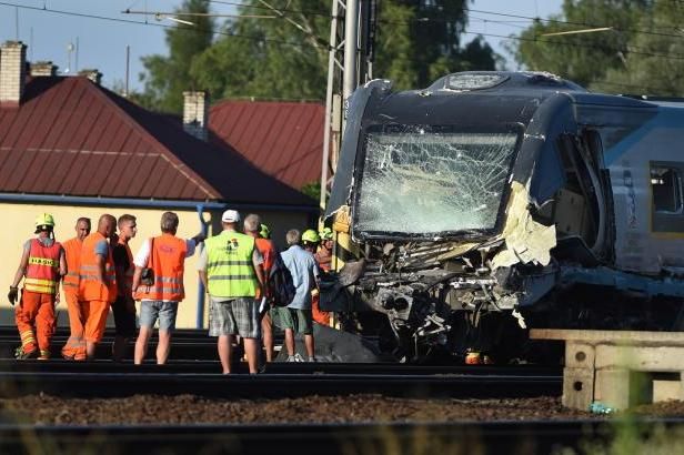 obrázek: 160 přes přejezd je sice méně bezpečné, ale levnější