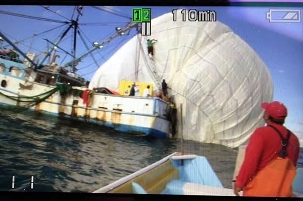 Američan a Rus to vzali přes oceán balónem. Trhli světový rekord