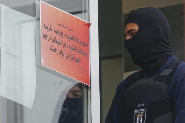 obrázek: Berlínská policie zatkla v mešitě dva lidi podezřelé z podpory islamistů