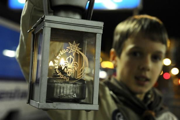 obrázek: \nBetlémské světlo už hoří napříč republikou\n