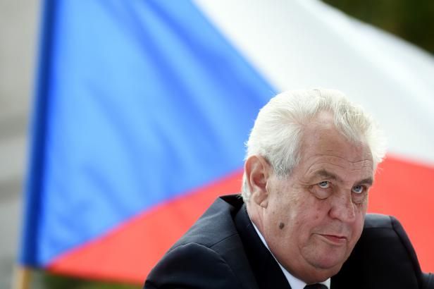 obrázek: Běženci škodí vlastním zemím a děti používají jako živý štít, tvrdí Zeman