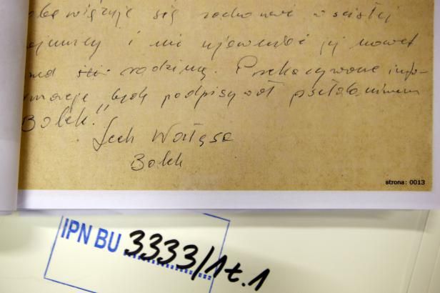 obrázek: Bolek svými hlášeními poškodil 20 lidí, referuje polský tisk o údajném Walesově spisu