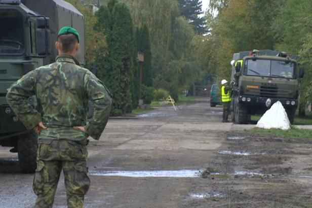 obrázek: Češi začínají budovat zázemí a cvičiště pro maďarské pohraničníky