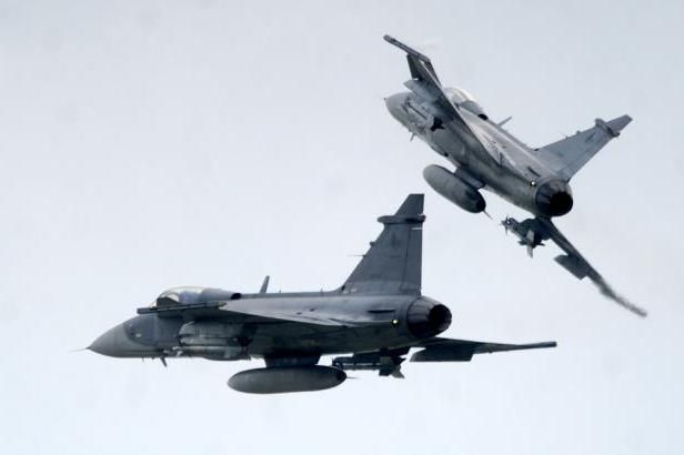 obrázek: České gripeny se vrací nad Island, využití zbraní je pro ně krajní nouze