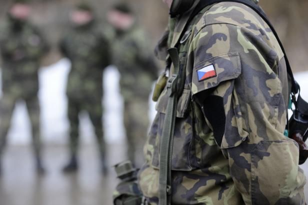 obrázek: Česko pošle do Maďarska dvacet vojáků a polní kuchyni