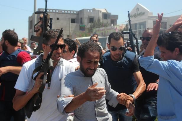 obrázek: Desítky turistů na pláži v Sousse zabil tuniský student