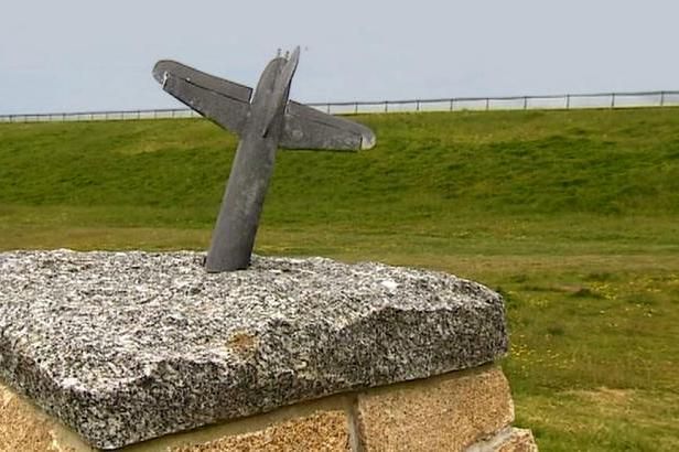 obrázek: Do Prahy míří artefakty připomínající padlé československé piloty