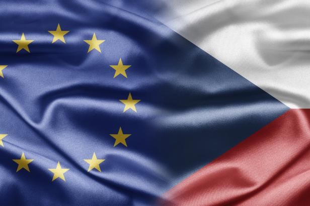 obrázek: Důvěra Čechů v EU je na minimu, v referendu by většina členství odmítla