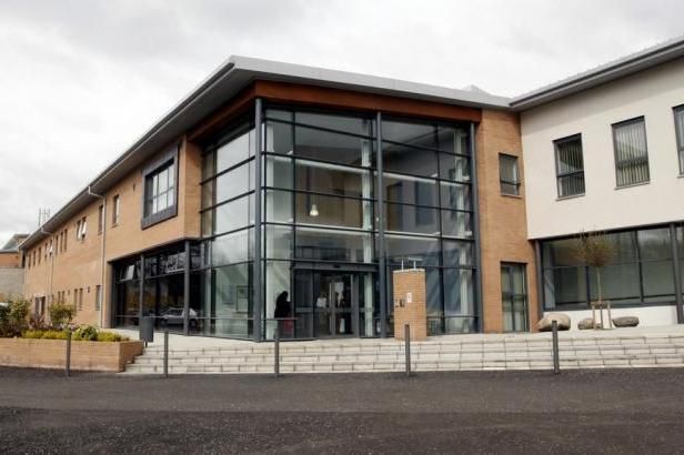 obrázek: 
Ebola potvrzena u britské zdravotnice. Žena se léčí v Glasgow
